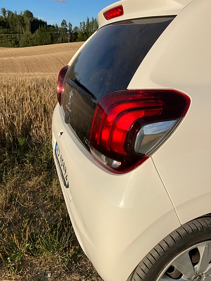 Peugeot 108 2 of 30