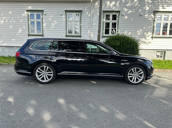 Volkswagen Passat 7 of 22