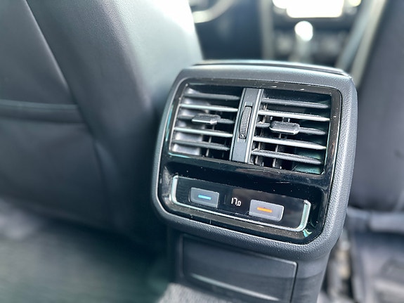 Volkswagen Passat 12 of 22