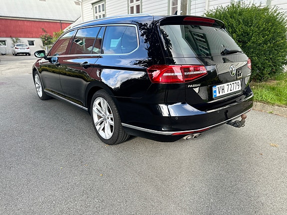 Volkswagen Passat 4 of 22