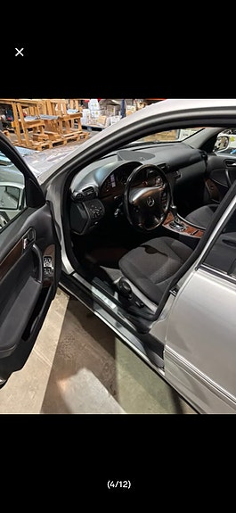Mercedes-Benz C200 8 of 14