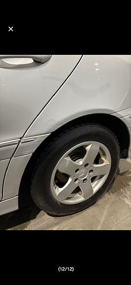 Mercedes-Benz C200 2 of 14
