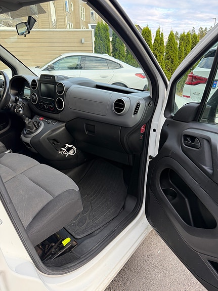 Citroen Berlingo 17 of 21