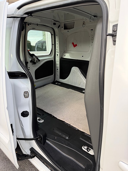 Citroen Berlingo 16 of 21