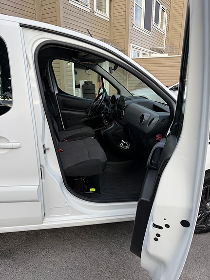 Citroen Berlingo 12 of 21