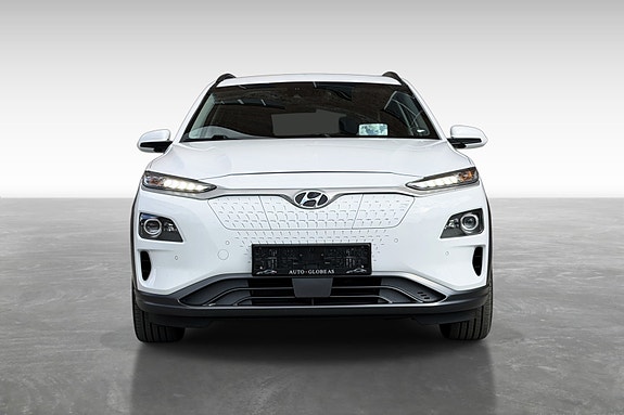 Hyundai Kona 2 of 18