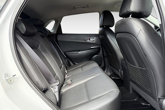 Hyundai Kona 12 of 18