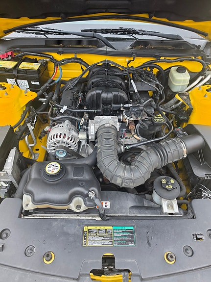 Ford Mustang 25 of 25