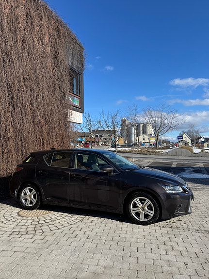 Lexus CT200h 5 of 7