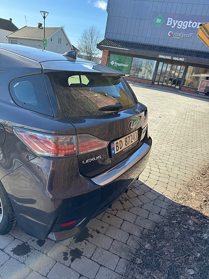 Lexus CT200h 3 of 7