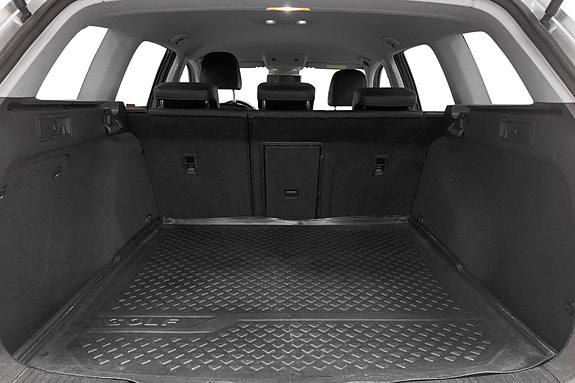 Volkswagen Golf VII 10 of 11
