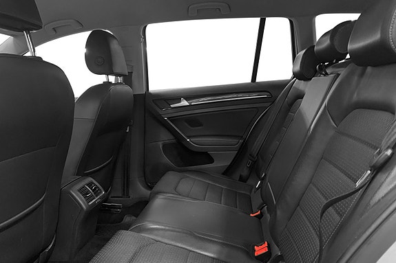 Volkswagen Golf VII 9 of 11