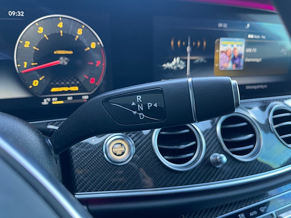 Mercedes-Benz E43 17 of 30