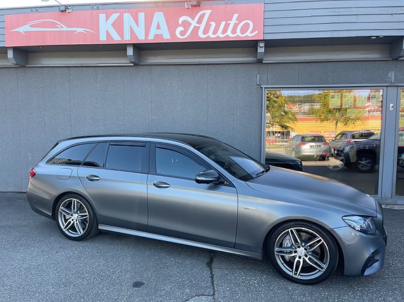 Mercedes-Benz E43 6 of 30