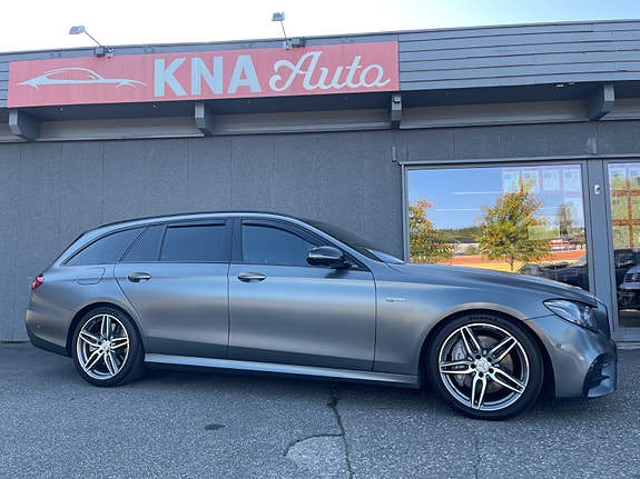 Mercedes-Benz E43 7 of 30