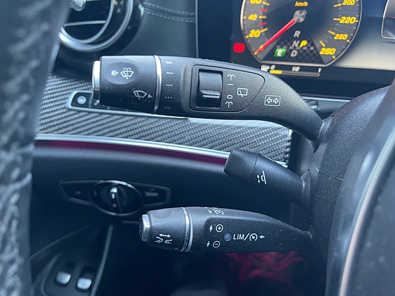 Mercedes-Benz E43 16 of 30