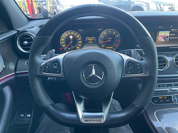 Mercedes-Benz E43 11 of 30