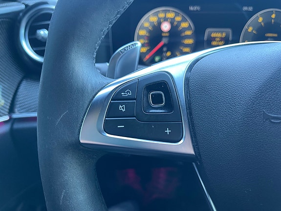 Mercedes-Benz E43 12 of 30