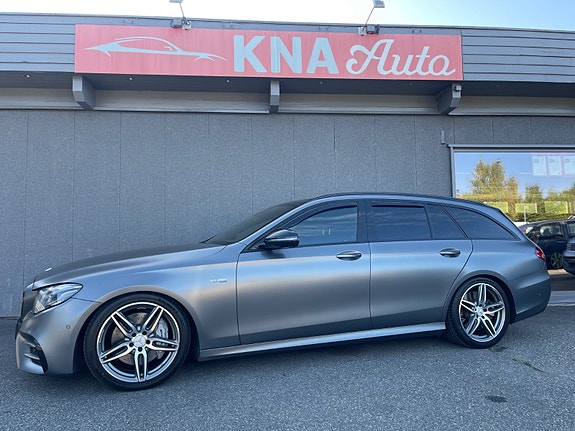 Mercedes-Benz E43 3 of 30