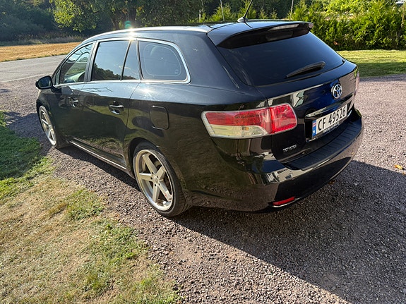 Toyota Avensis 4 of 11