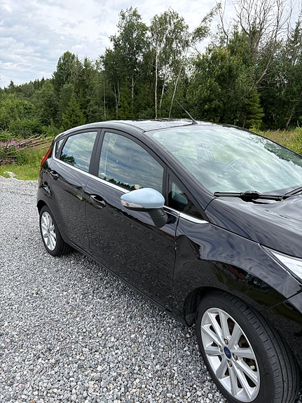 Ford Fiesta 2 of 20
