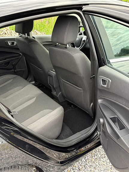 Ford Fiesta 13 of 20