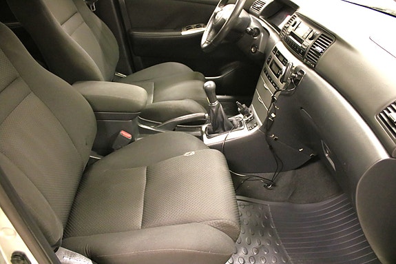 Toyota Corolla 11 of 13
