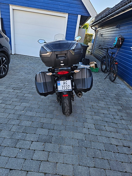 Kawasaki Versys 1000 GT 8 of 10