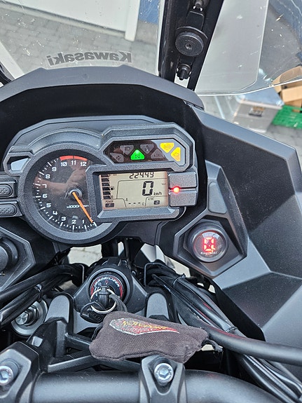 Kawasaki Versys 1000 GT 6 of 10