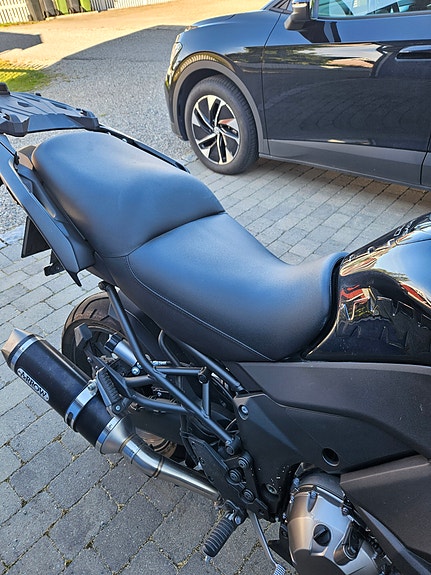 Kawasaki Versys 1000 GT 3 of 10