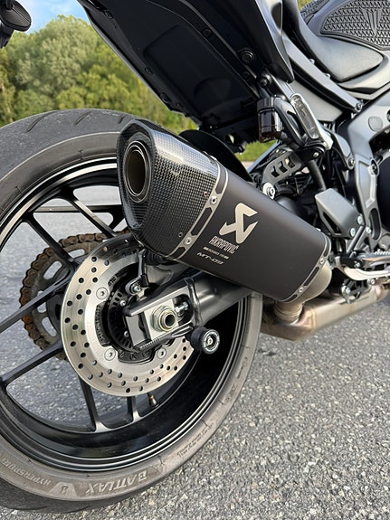 Yamaha MT-09 6 of 8