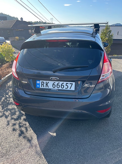 Ford Fiesta 4 of 9
