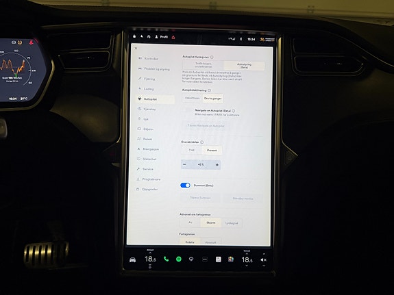 Tesla Model X 23 of 29