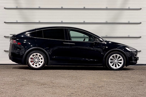 Tesla Model X 2 of 29