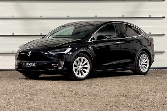 Tesla Model X 7 of 29