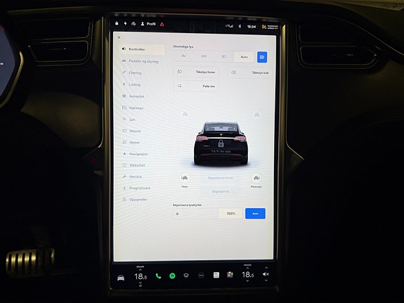 Tesla Model X 27 of 29
