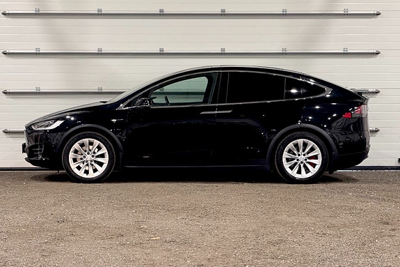 Tesla Model X 5 of 29