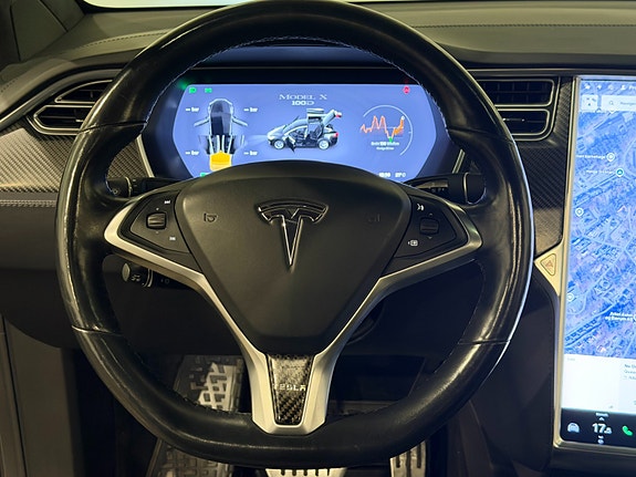 Tesla Model X 17 of 29