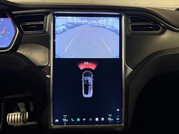 Tesla Model X 20 of 29