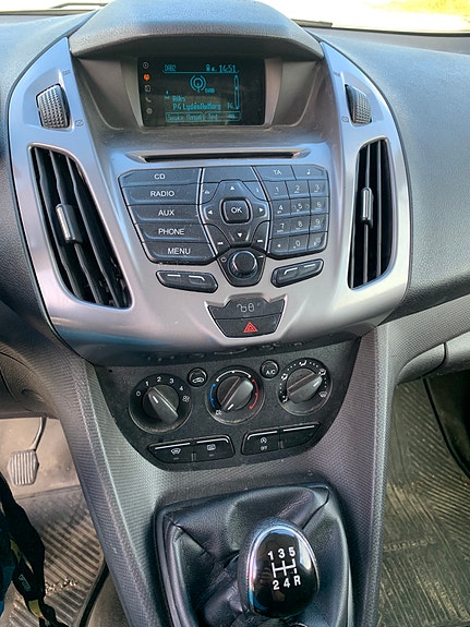 Ford Transit Connect 10 of 19