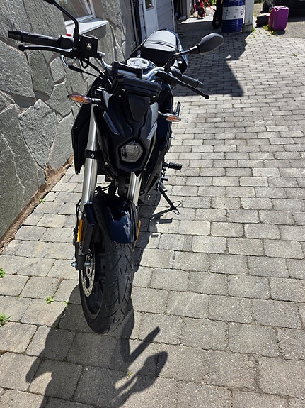 VOGE 125 R 5 of 8