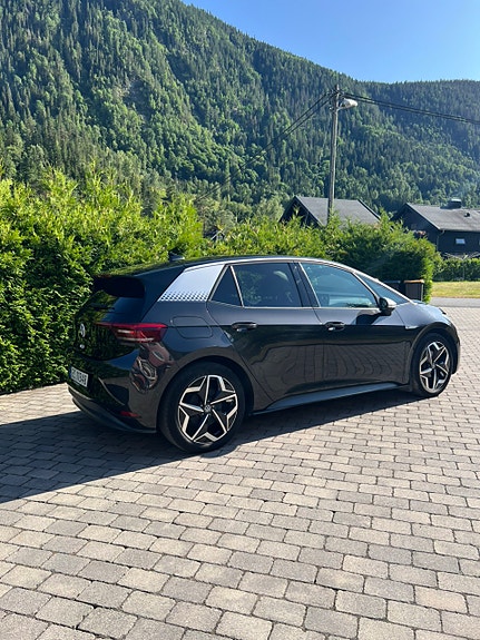 Volkswagen ID.3 3 of 16