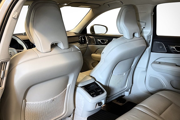 Volvo V60 12 of 30