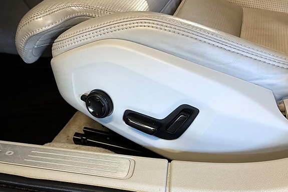 Volvo V60 15 of 30