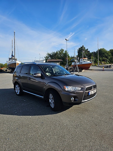 Mitsubishi Outlander 2 of 30