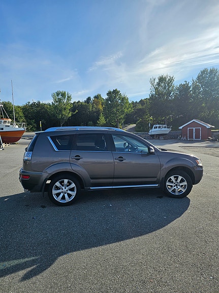Mitsubishi Outlander 3 of 30