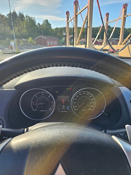 Mitsubishi Outlander 17 of 30