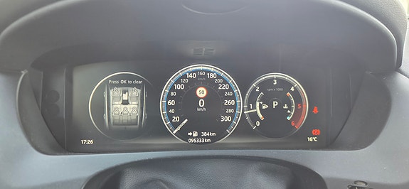 Jaguar F-PACE 11 of 20