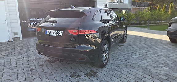 Jaguar F-PACE 8 of 20