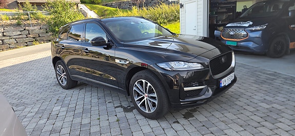 Jaguar F-PACE 4 of 20